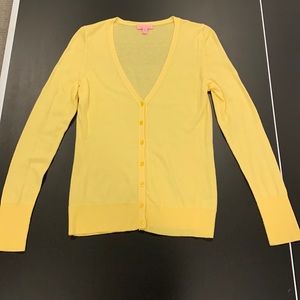 Lilly Pulitzer  Yellow thin cotton cardigan Sz Med, EUC, Barely worn V neck ☀️💛